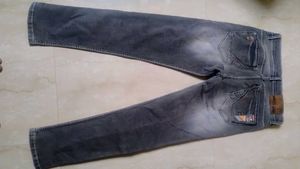 Free Fire Jeans