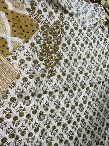 Floral Print Embroidered Salwar Kameez Suit
