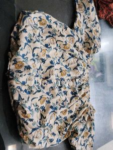 Floral Print Long Sleeve Top