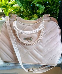 Beige Classy Sling bag 🛍️
