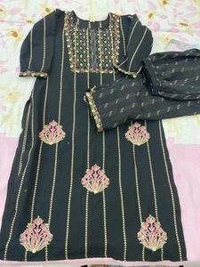 Embroidered Kurta Set
