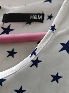 H&amp;M Stylish White Star Print Top