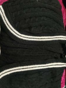 Black Cropped Cardigan