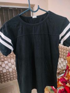 Black T-shirt