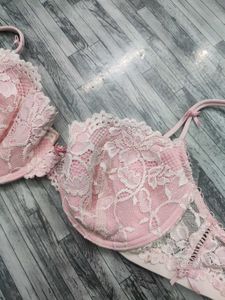 Closer 36 B Hot Look🧡