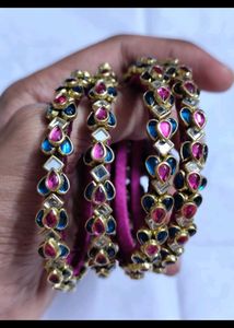 Set of 4 Pink Bangles