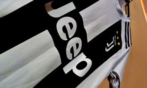 Ronaldo football jersey( M sized )