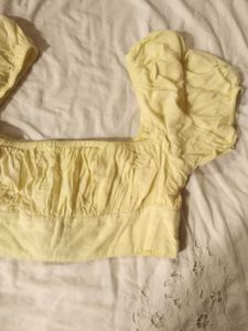 Beautiful Imported Top With Puff Sleeves