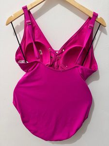 F&amp;F Australia 🇦🇺 Swimsuit 🩱 Women
