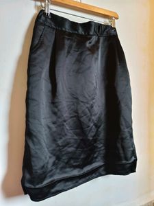 Van Heusen Size 32 Formal Black Satin Skirt