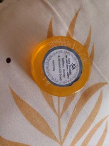 Handcrafted Saffron &amp; Honey Soap