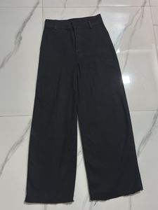 HIGH WAIST SIZE - 24  H&M JEANs