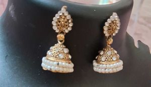 new pack of 2 Earrings