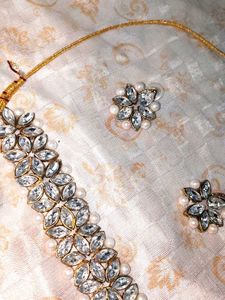 Gorgeous Kundan Choker Set