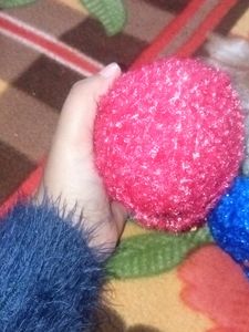 WOOLEN BALLS FOR SEWING OR CRAFT