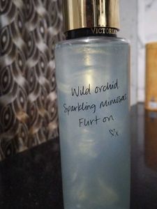 Victoria&#39;s Secret Love Addict Shimmer Mist