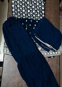 Elegant Navy Blue Embellished Kurta