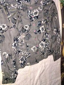 women&#39;s casual shirt type top