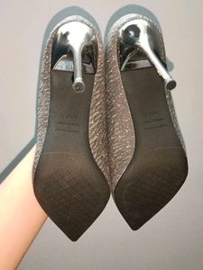 Black Shimmery Pumps