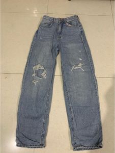 Distressed Wide Leg Jeans