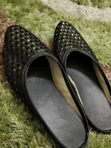 Black Shoes