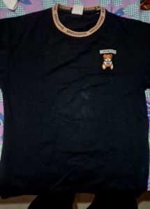 *ORIGINAL MOSCHINO T-SHIRT*
