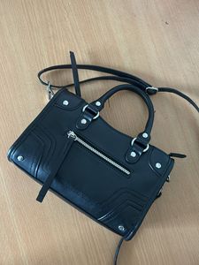 H&m Chic Black Crossbody/Handbag