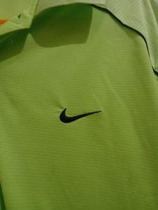 Nike sports t shirt
