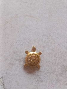 Artificial Golden Turtle Pendant 🐢