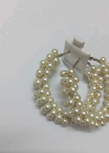 White Pearl Studs 🤍🐻‍❄️