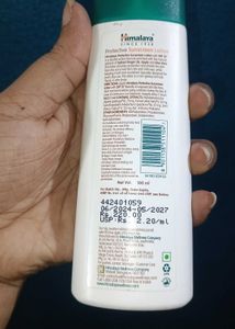 Himalaya Protective Sunscreen Lotion SPF15