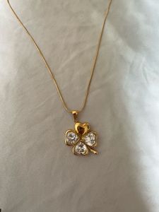 Clover Heart Pendant