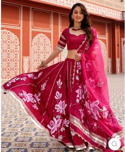 Aachho Magenta Pink Hand-painted Lehenga Set