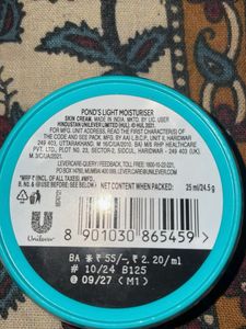 Pond&#39;s Light Moisturiser