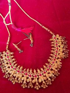 Vintage Gold Tone Necklace