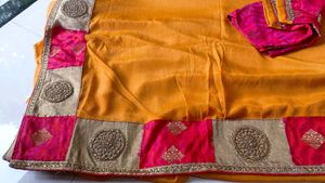 Heavy Border Saree 🎀