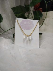 Pinteresty Pearl Drop Necklace