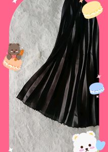 Cute Black Skirt 🐰