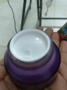 30rs Off... Ayuga New Kashmiri Saffron Moisturizer