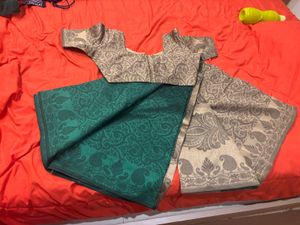 Dual Coloured Self Design Saree