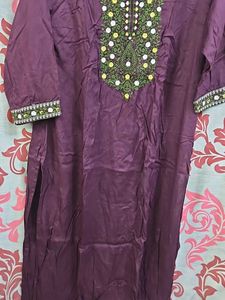 Elegant Embroidered Kurta Pillzo sat with dupatta
