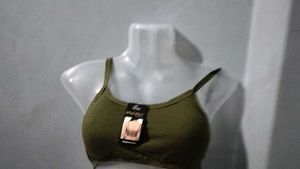 Per Peice Women Trendy Bra Set