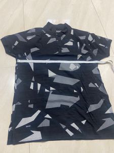 👕Black Coloured Geometric Pattern T-shirt 👕
