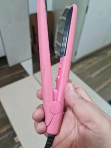 Pink Hair Mini Crimper