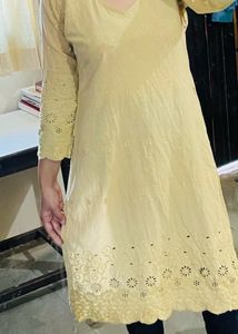 Creme Kurti