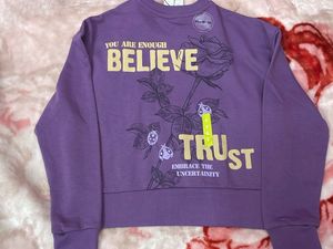 Sweatshirt