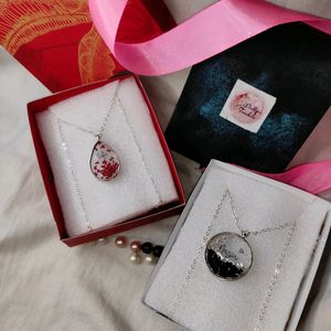 customised name pendant