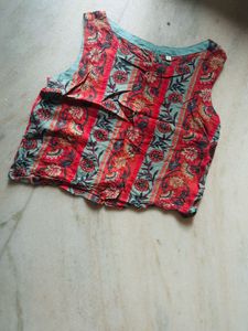 Floral Print Sleeveless Top
