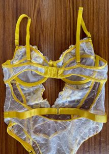 Set Lenjerie Yellow Doll
