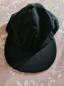 New York Yankees Black Cap